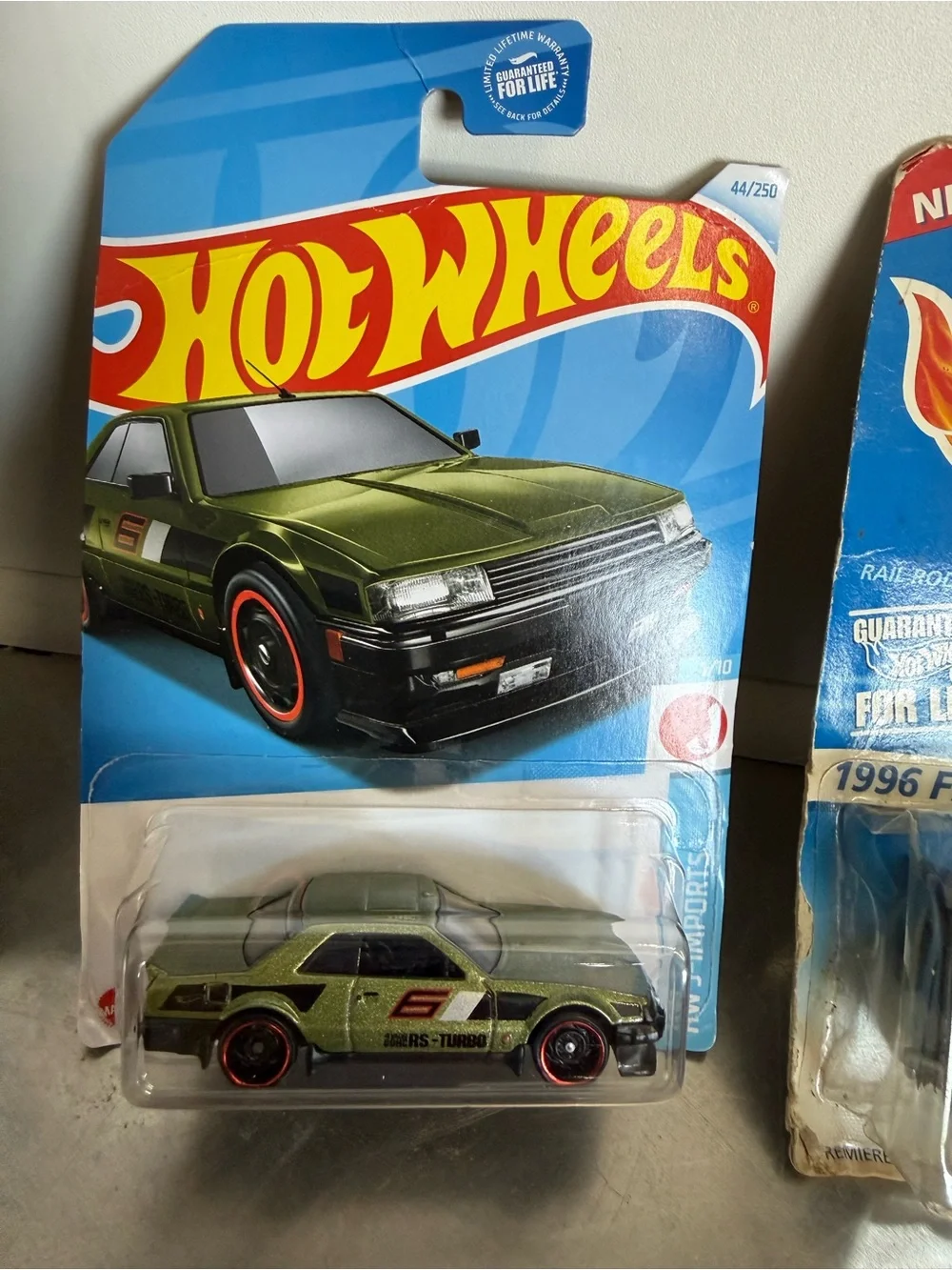 🎉Hot wheels Nissan Skyline RS Green Die-Cast Toy Car - Kids Toys